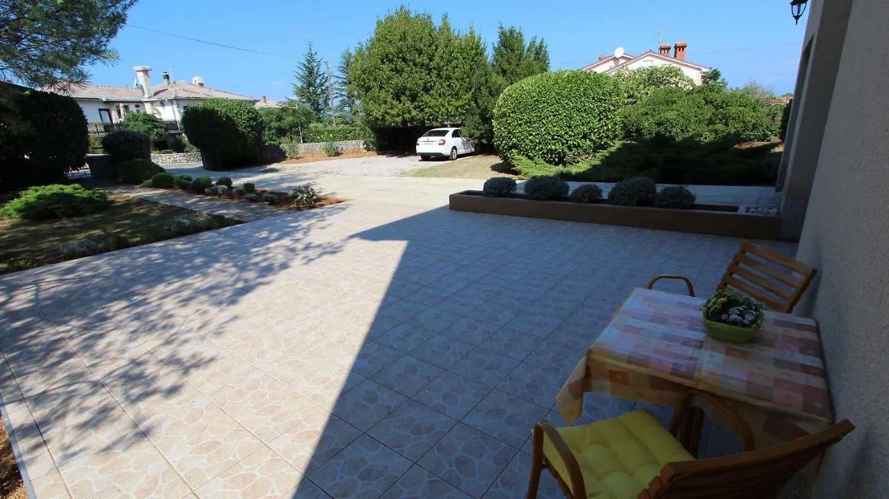 Apartment Studio In Malinska/Insel Krk 12839 Croatia