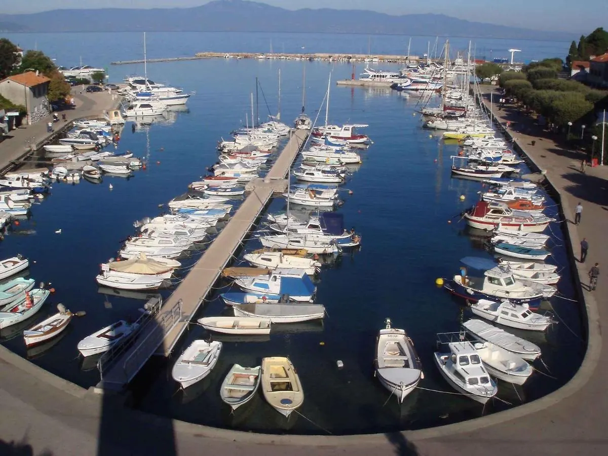 Apartment Studio In Malinska/Insel Krk 12839