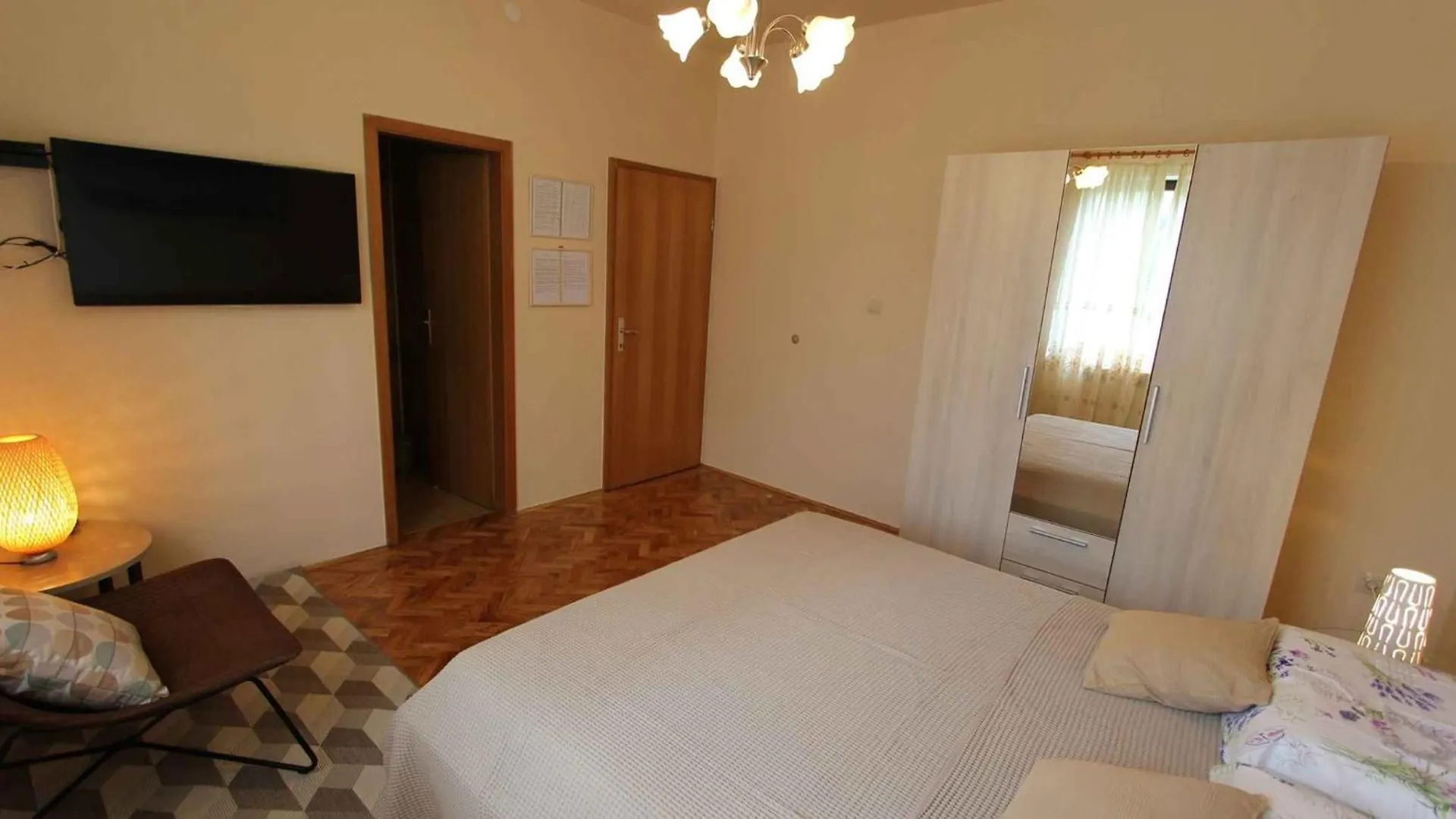 Apartment Studio In Malinska/Insel Krk 12839